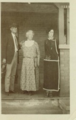 Oliver again with Ida and Belle, in Douglas AZ